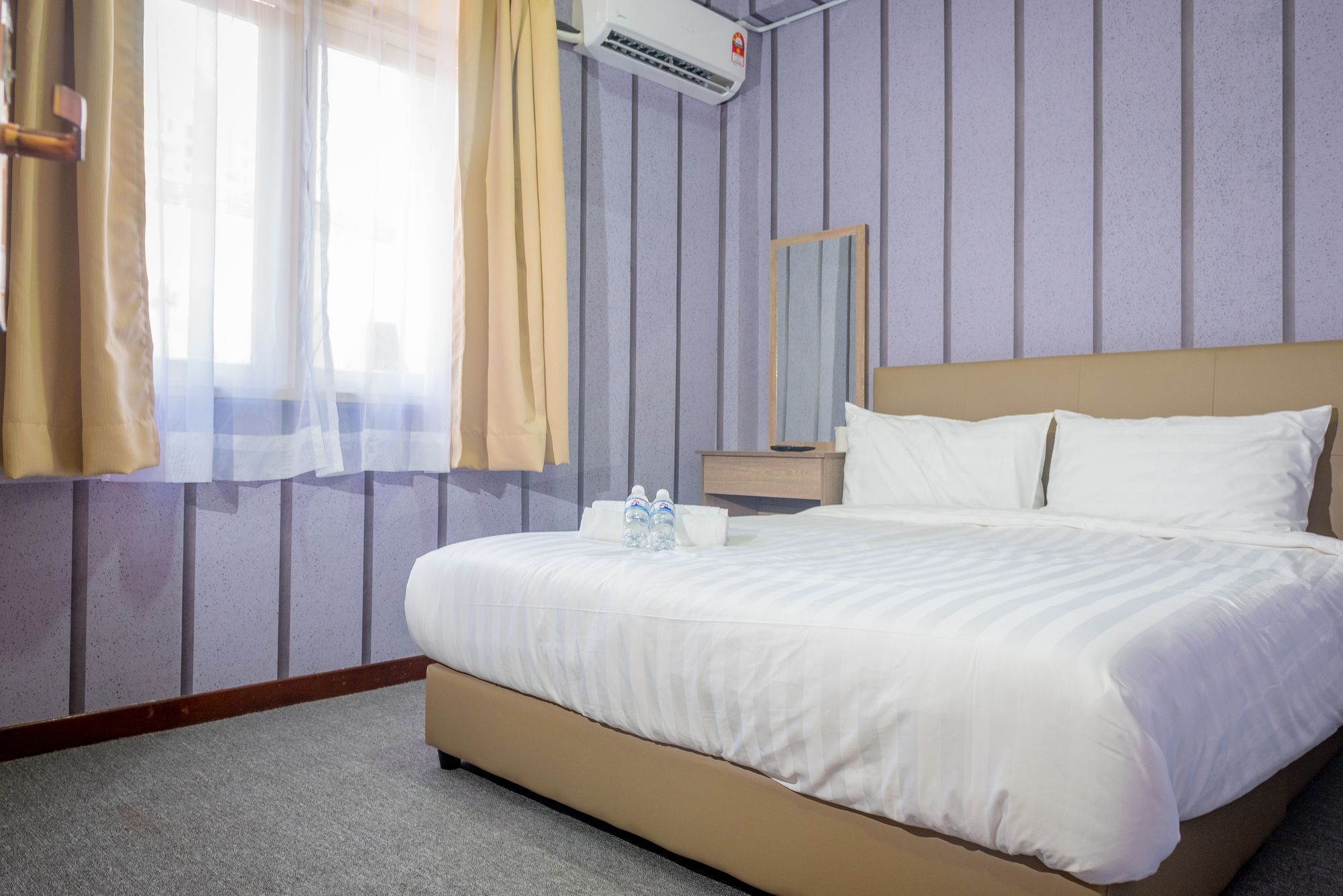 Готель Spot On 89645 Ong'S Court Джорджтаун Екстер'єр фото