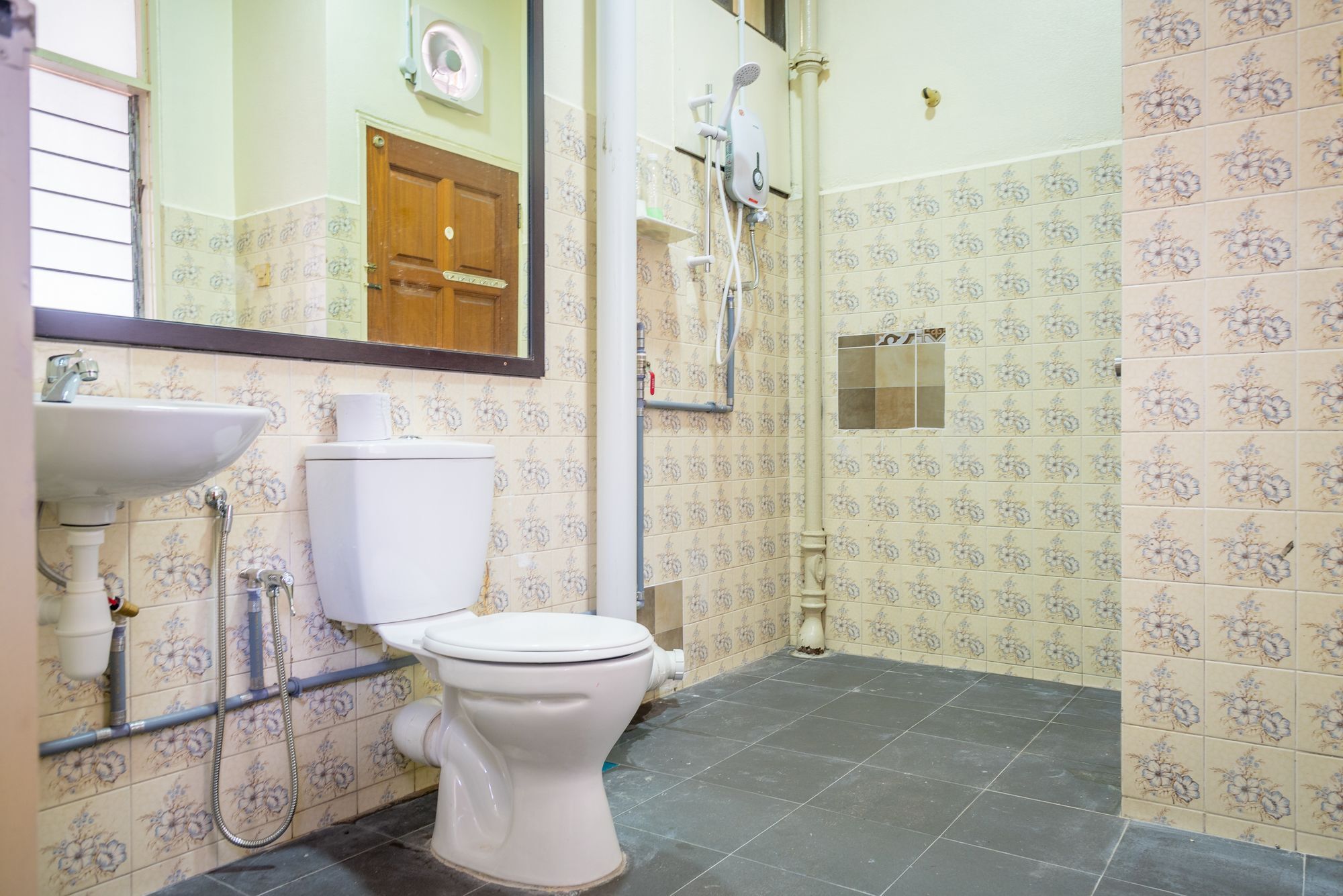 Готель Spot On 89645 Ong'S Court Джорджтаун Екстер'єр фото