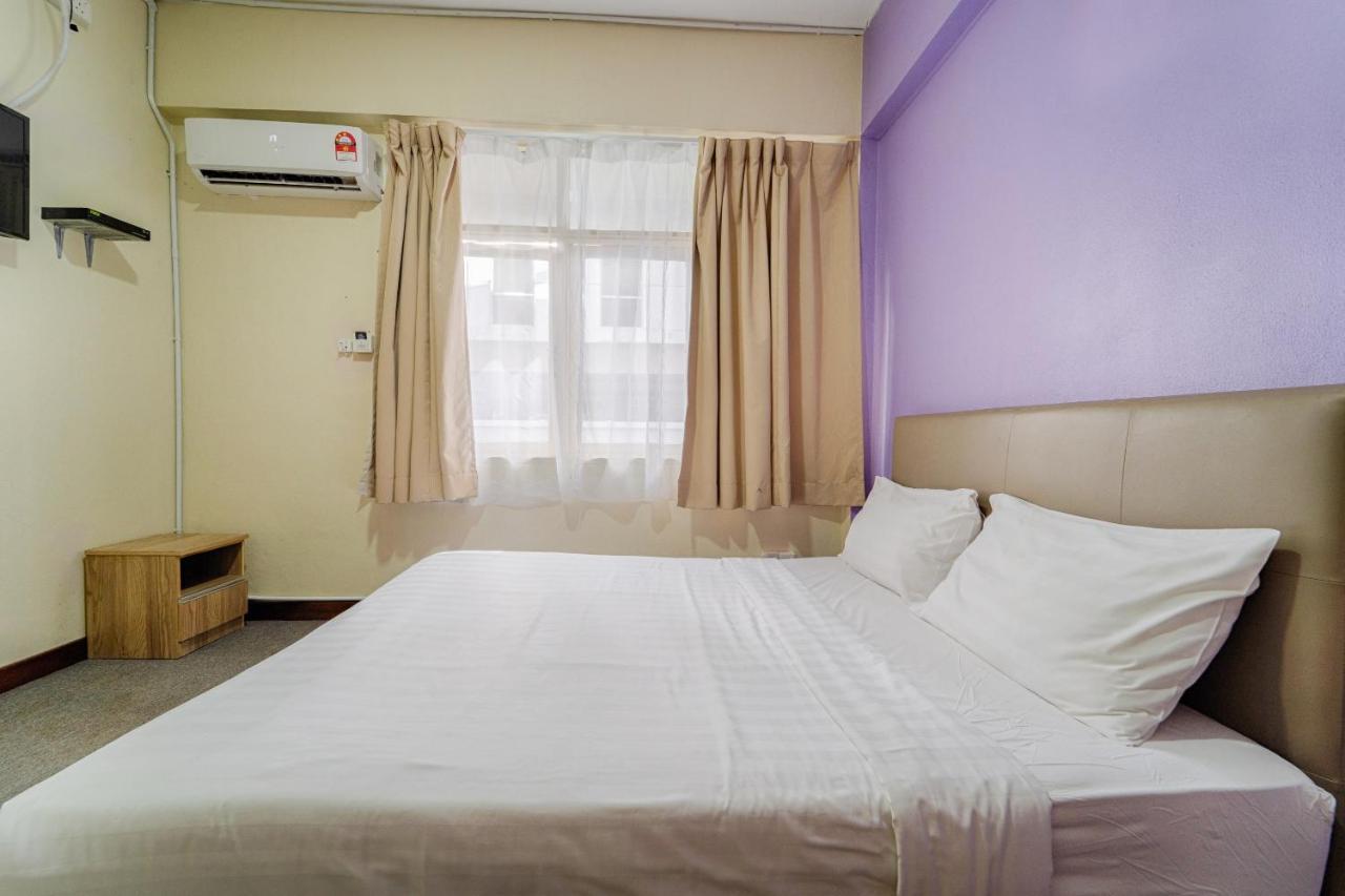 Готель Spot On 89645 Ong'S Court Джорджтаун Екстер'єр фото