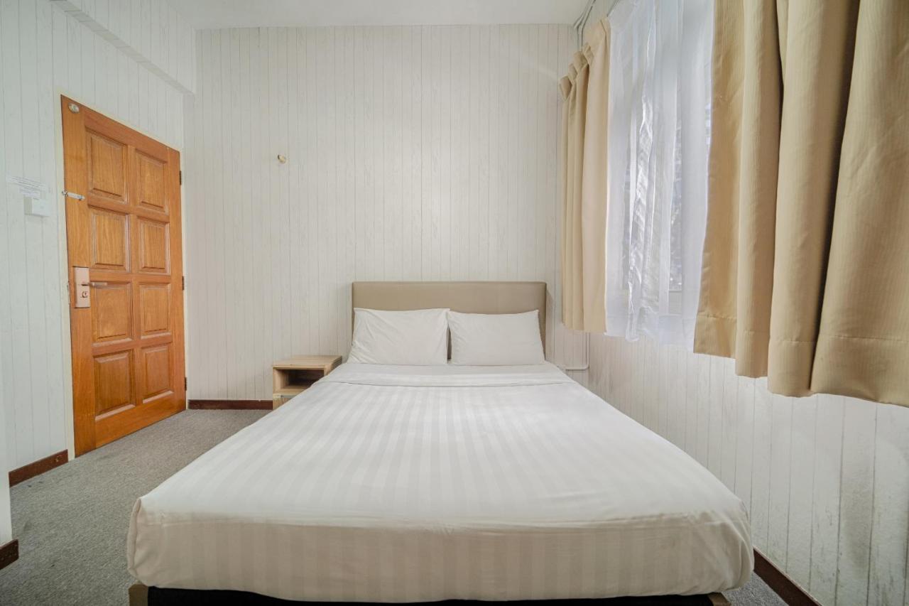 Готель Spot On 89645 Ong'S Court Джорджтаун Екстер'єр фото
